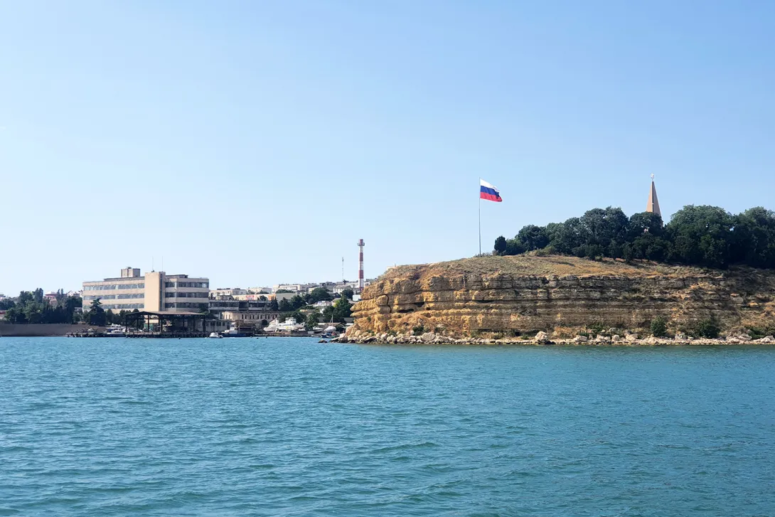 В «Википедии» обнаружилась статья о мосте через Севастопольскую бухту