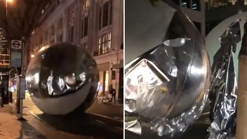 Гигантские шары «гонялись» за пешеходами и машинами