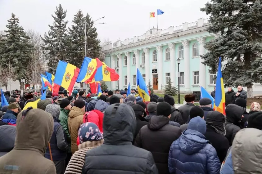 Закрытие телеканалов в Молдавии: страну ждёт «тёмное» будущее?