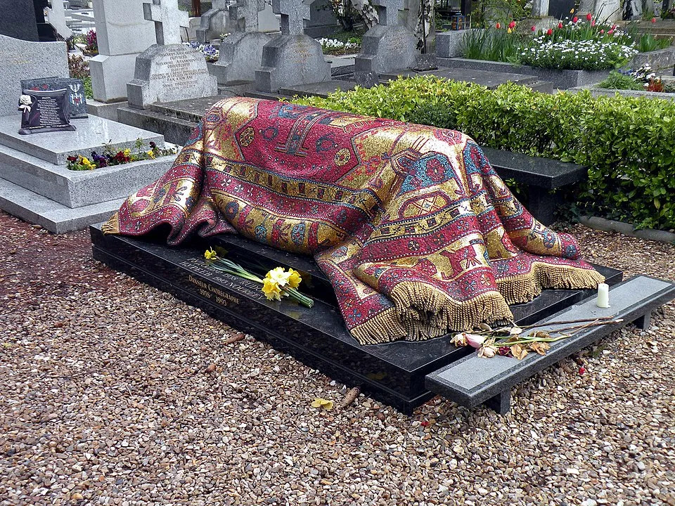 Во Франции прокомментировали отказ принимать оплату за содержание русских могил