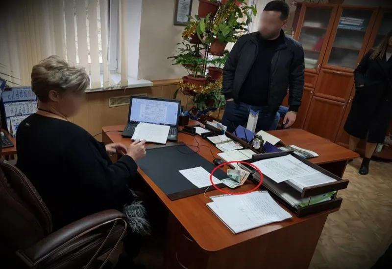 Экс-глава сельского поселения из Крыма зарабатывала на уборщиках и осуждённых