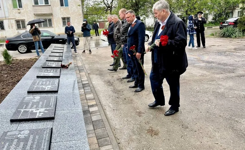 Память 16 погибших в спецоперации лётчиков увековечат на севере Крыма