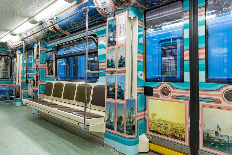 Поезд-музей с историей Крыма начал курсировать в московском метро