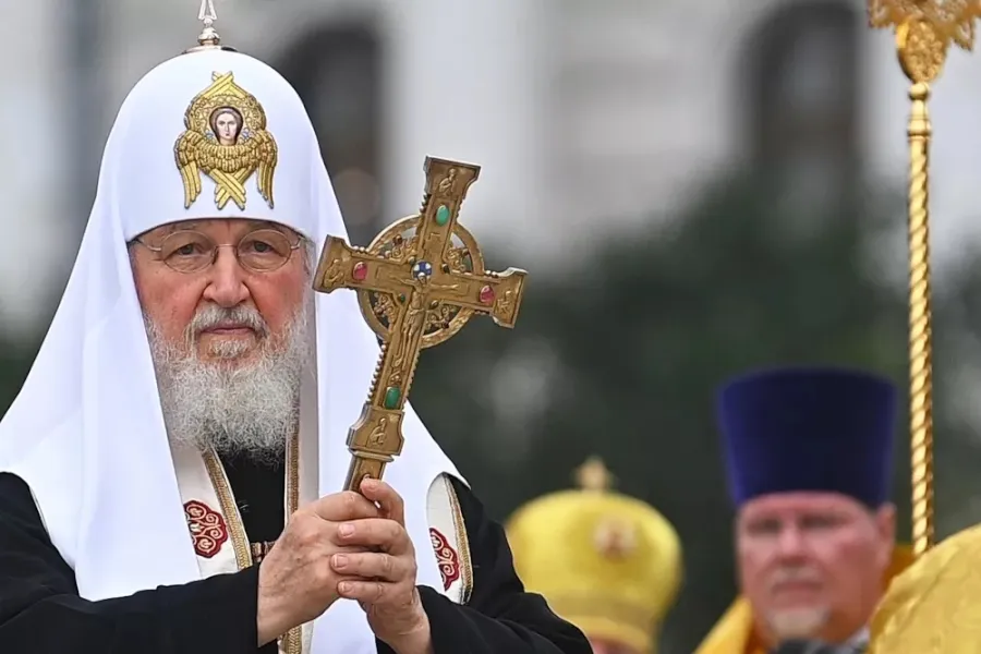 Патриарх Кирилл: Оскудение веры разделяет народ и ослабляет страну