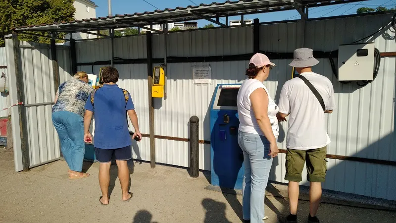 Зачем у пассажиров севастопольских катеров забирают купленные билеты