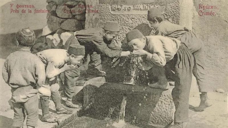 Давно исчезнувший древний фонтан случайно нашёлся в частном крымском дворе 