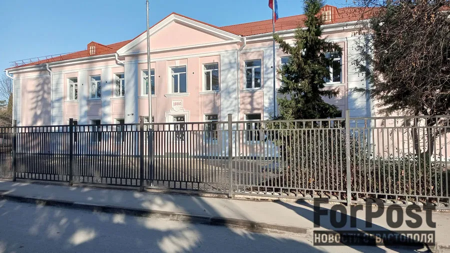 Школы Севастополя досрочно закрываются из-за отсутствия воды