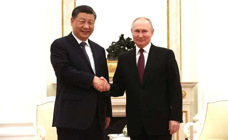 Эксперт предупредил, чем опасно создание военного союза между РФ и Китаем