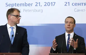Медведев: США давят на Европу, чтобы она отказалась от проекта "Северный поток - 2"