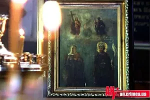 В Севастополь вернули иконы, похищенные англичанами