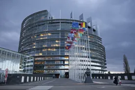 Европарламент поддержал централизацию и создание армии ЕС
