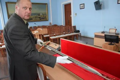 Будущему губернатору Севастополя приготовили меч