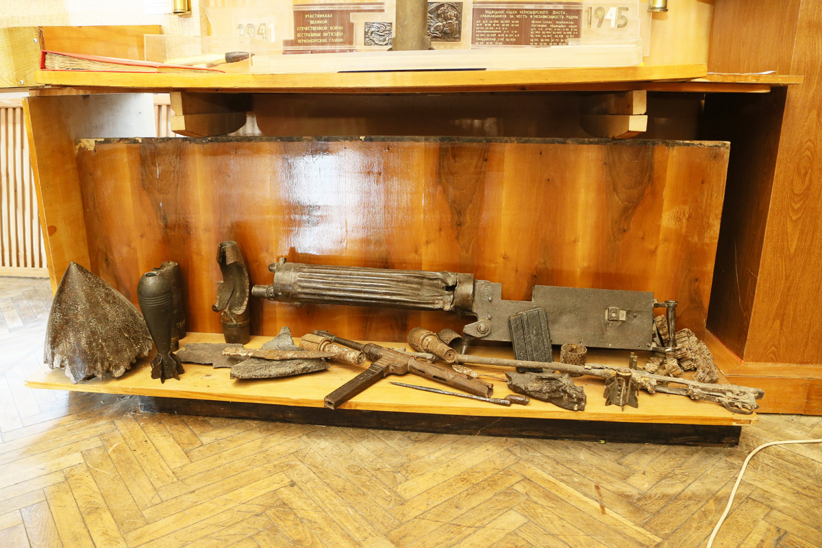 эхой войны, артефакты, пулемет Максим, пушка Гамма, Севастопольская Голландия
