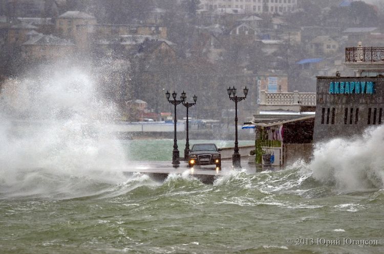 шторм в Севастополе