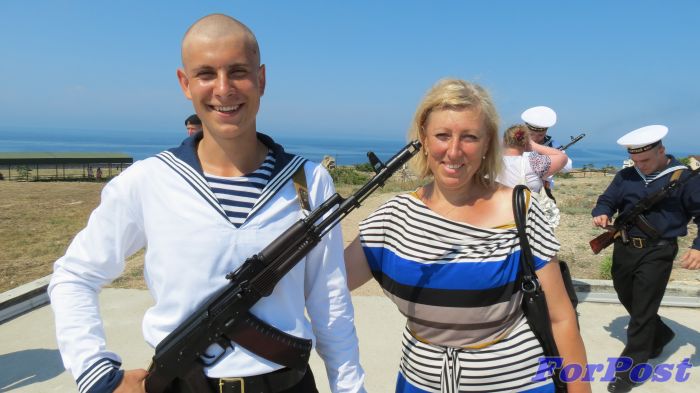 я лещенко севастополь. и. радиотехническая служба вмф чф. алексей яковлевич лещенко командир 35. капитан георгий александрович александер.