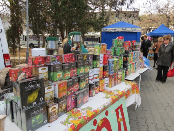 Ярмарка крым. Новогодние ярмарки в крыму. Тюмень ярмарка на севастопольской ассортимент. Новогодняя ярмарка севастополь. Рынок в севастополе продуктовый.