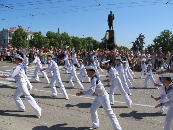 Маи 19. 19 Мая Севастополь. День пионерии в Севастополе. Севастополь 19 мая 1986 фото. Севастополь 19 мая 1987 года фото.