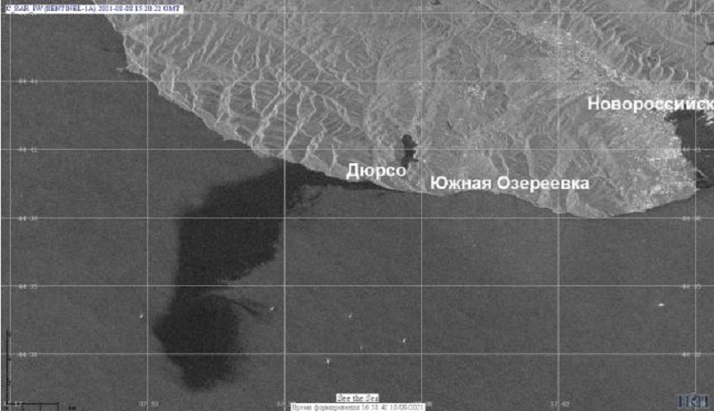 Нефтяное пятно под Новороссийском может достигнуть Крыма
