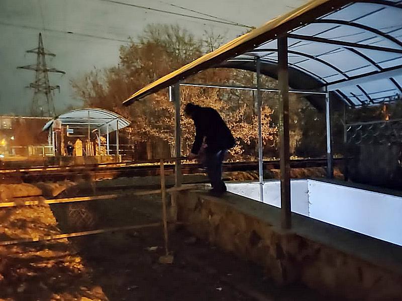 Затопленный подземный переход вынуждает крымчан рисковать жизнью и здоровьем