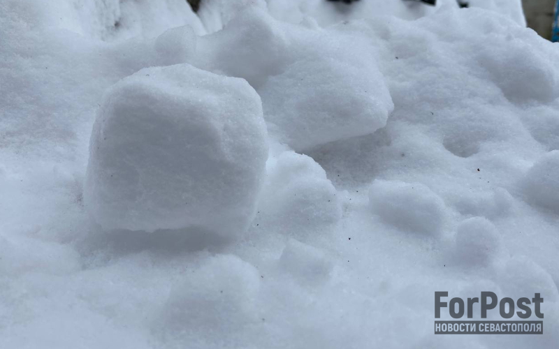Где в Крыму не справляются с «внезапным» снегом