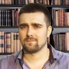 Платон Беседин: "На улицах надо раздавать книги, а не презервативы..." Платон Беседин: "На улицах надо раздавать книги, а не презервативы..."