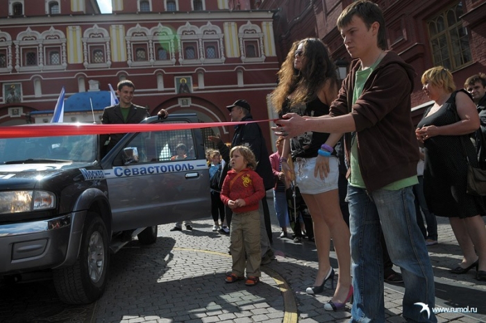 Москва севастополь автомобилем. Севастополь в 2000х. Ралли нахимов 2024. Раллийный москвич. Москва севастополь автомобилем.