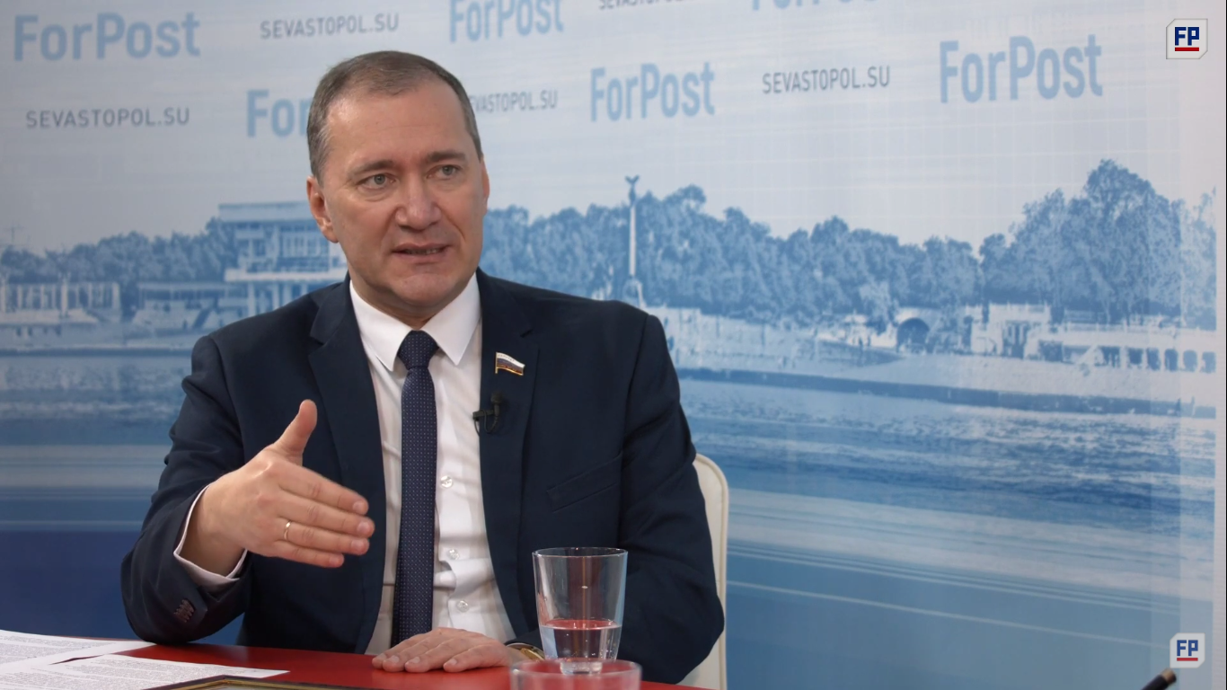 "На руководящих должностях в правительстве должны быть севастопольцы"– депутат Госдумы Дмитрий Белик