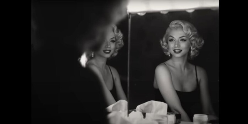 Фильм Блондинка 2022