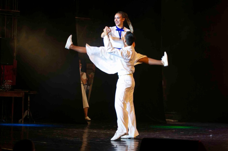 Танцоры фестиваля "ART-бухта"