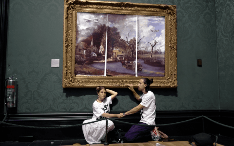 Акция по подмене картины