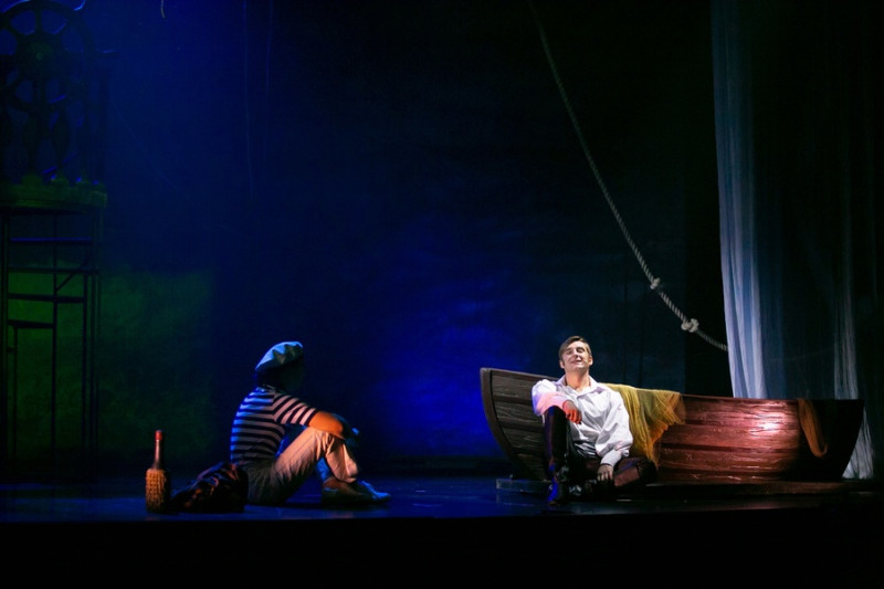 Сцена на берегу