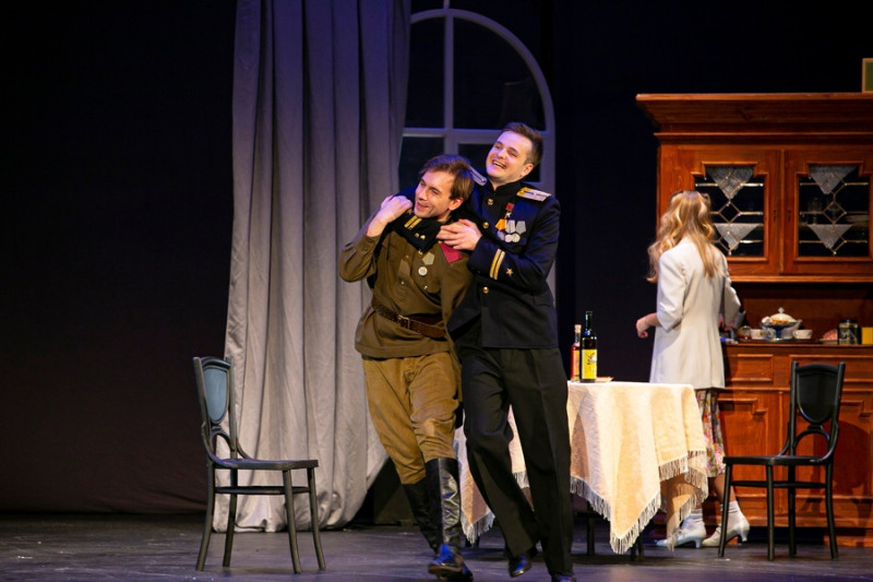 Воссоединение героев