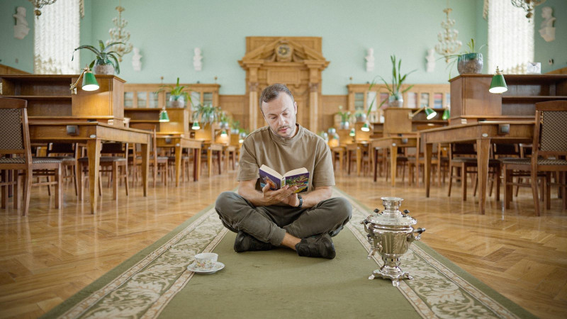 Документальный фильм про Пелевина