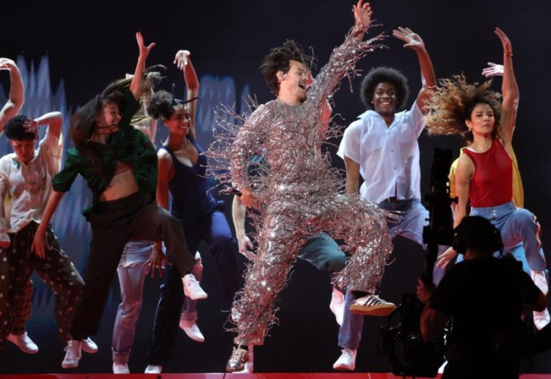 Грэмми 2023 Гарри Стайлс кто победил альбом года песня года