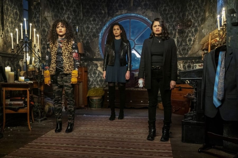 Ремейки ремейк зачарованные 2018 повесточка