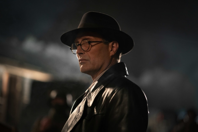 Мадс Миккельсен