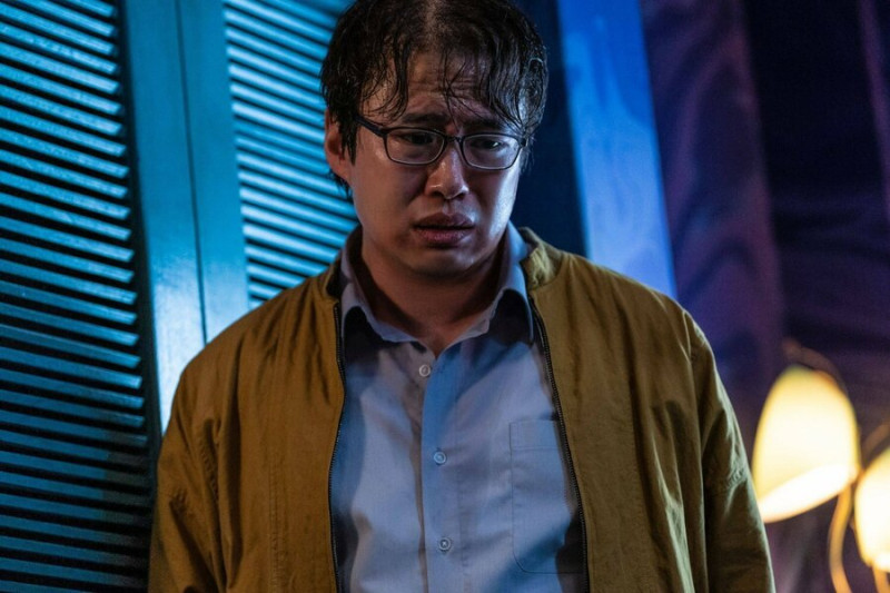 Девушка в маске 2023