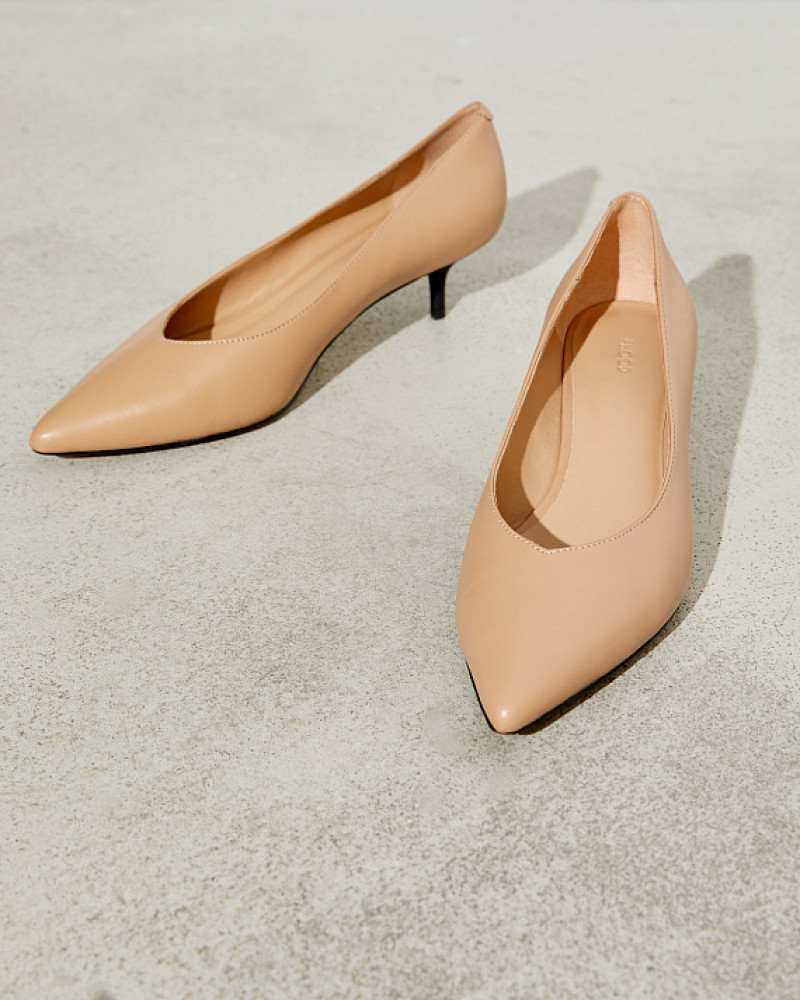 Модные тренды 2024 kitten heels