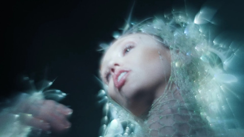 something beautiful miley cyrus