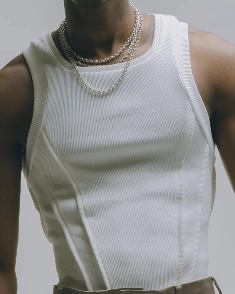 черным черно бренд