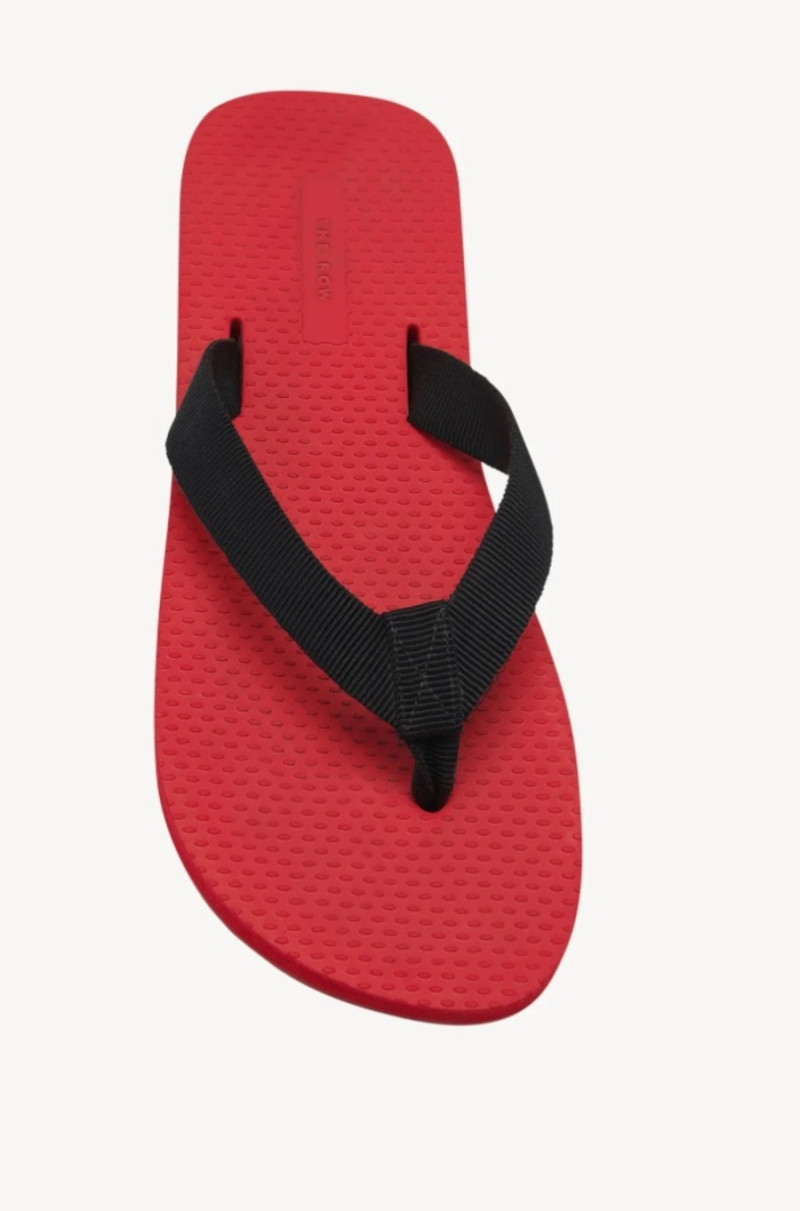 Модные вещи 2025 вьетнамки The Row