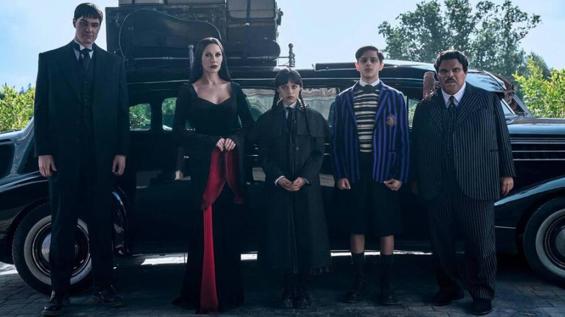 Дженна Ортега Кэтрин Зета-Джонс 