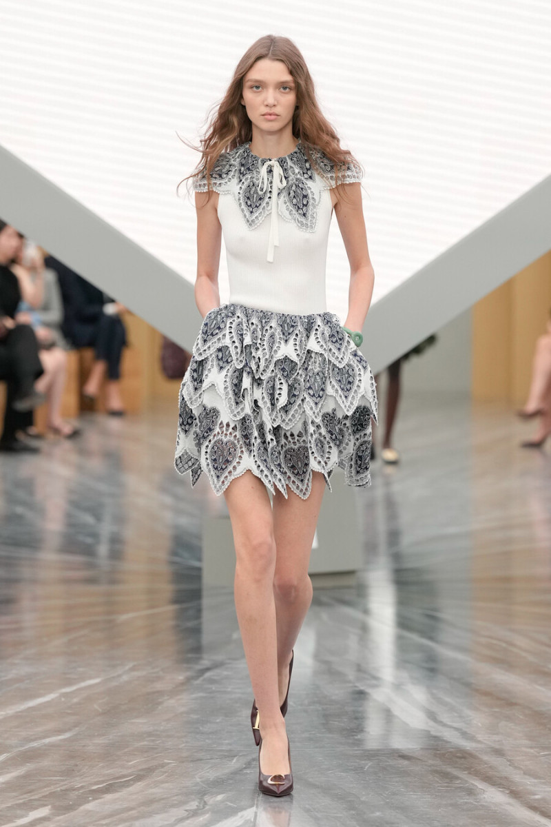 Модная одежда Dior