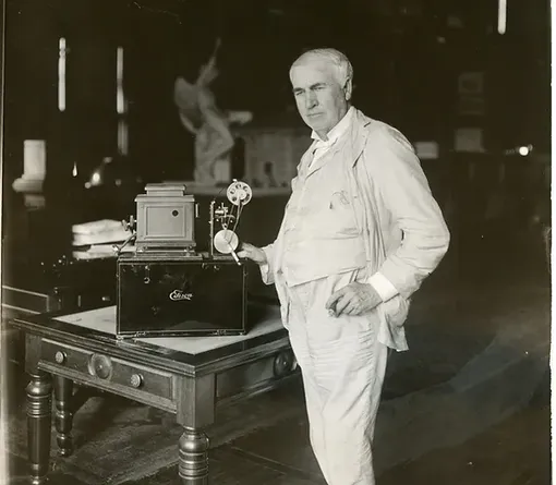 Эдисон и его фонограф Эдисон и его фонограф фото
