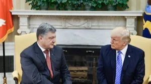 На Украине идёт борьба марионеток за право лизать господский сапог, – Рожин