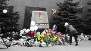 Севастополь со всей Россией оплакивает погибших в Кемерове