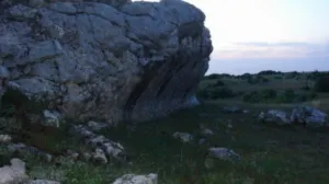 Следователи выясняют причину гибели парня в горах Крыма