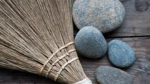 Хозяйка дома в Алуште отшлепала веником недовольных туристов