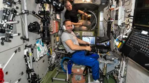 Севастополец Антон Шкаплеров на Крещение «искупается» в открытом космосе