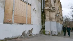 Здание католического костёла в Севастополе продолжает разрушаться